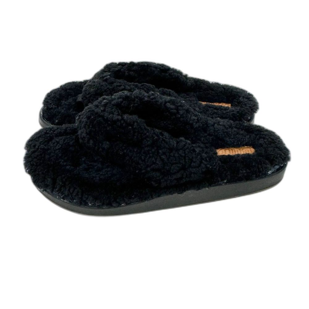 Olukai Kīpe'a Heu Black Fuzzy Sandal Flip Flops